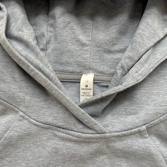 EUC Lululemon Scuba Pullover Hoodie - Heathered Chambray - Size 12 - Picture 5 of 6
